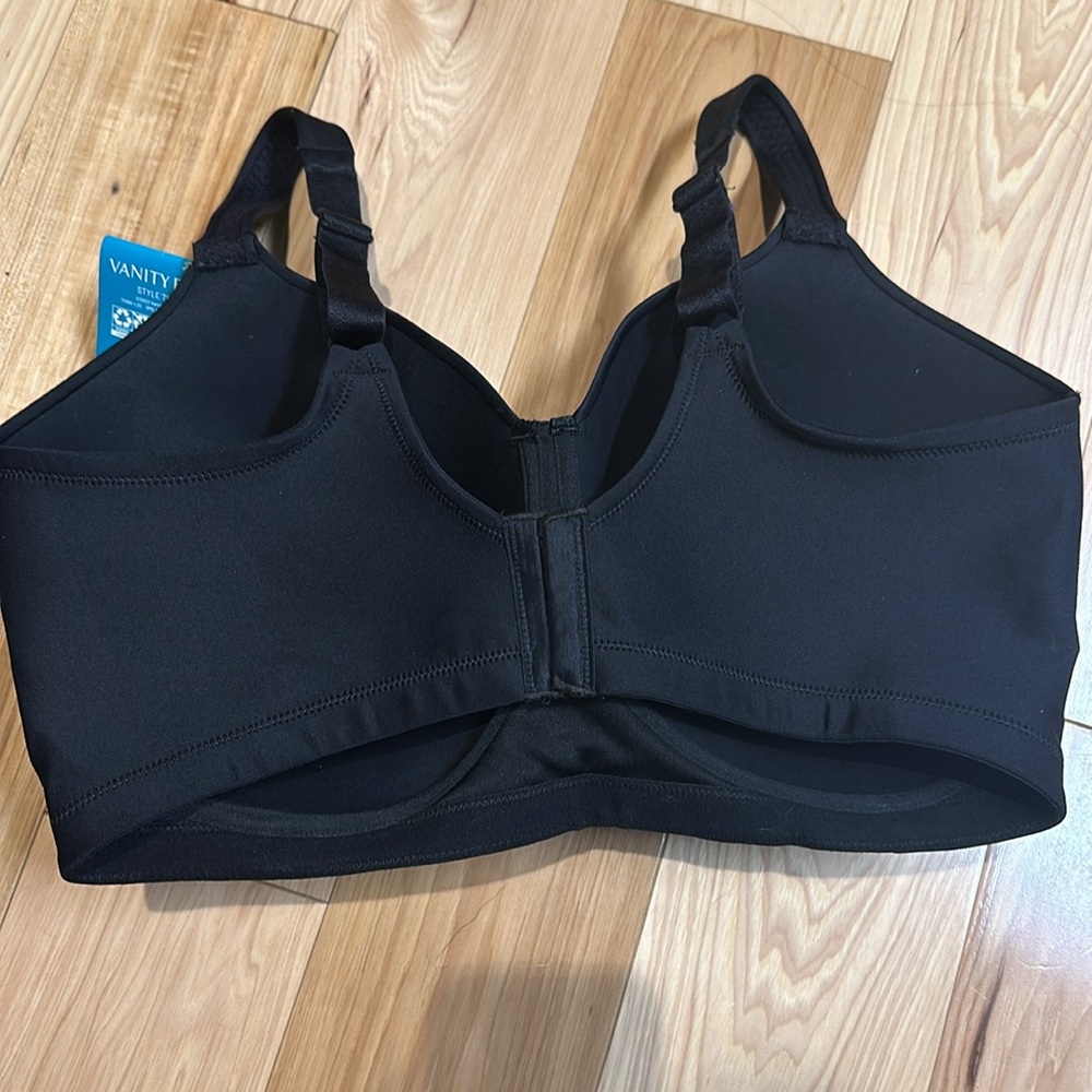 NWT Vanity Fair beauty back wireless bra. Size 38G - Picture 2 of 3